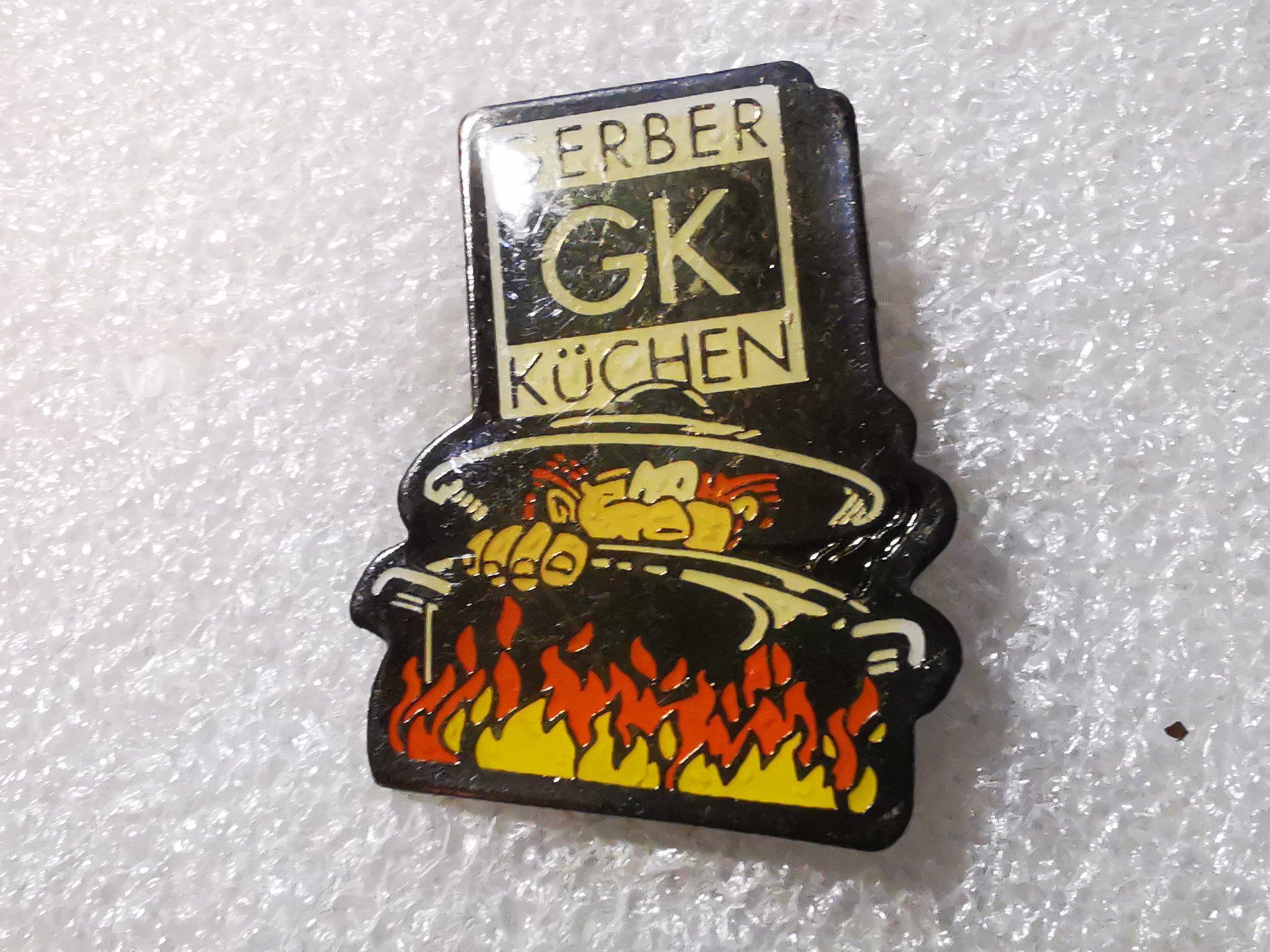 Placchette & Badge: Ansteckpin 20: GK Gerber Küchen – Usato da Oppligen venduto da Pin-Fall-Shop