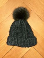 Wintermütze, dunkelgrün mit Echtfell-Bommel