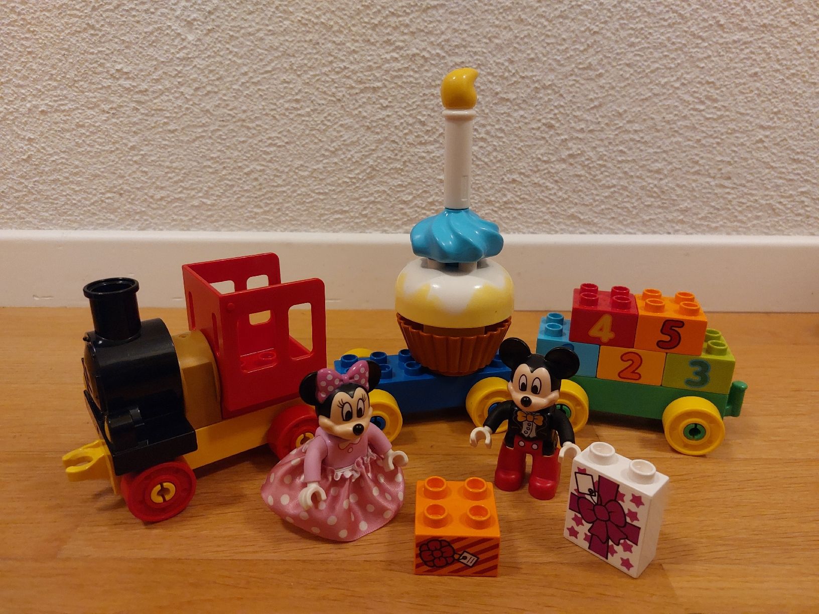 Lego Giocattoli: LEGO Duplo Geburtstag mit Mickey & Minnie (Micky Maus) – Usato da Balterswil venduto da Steineparadies 2