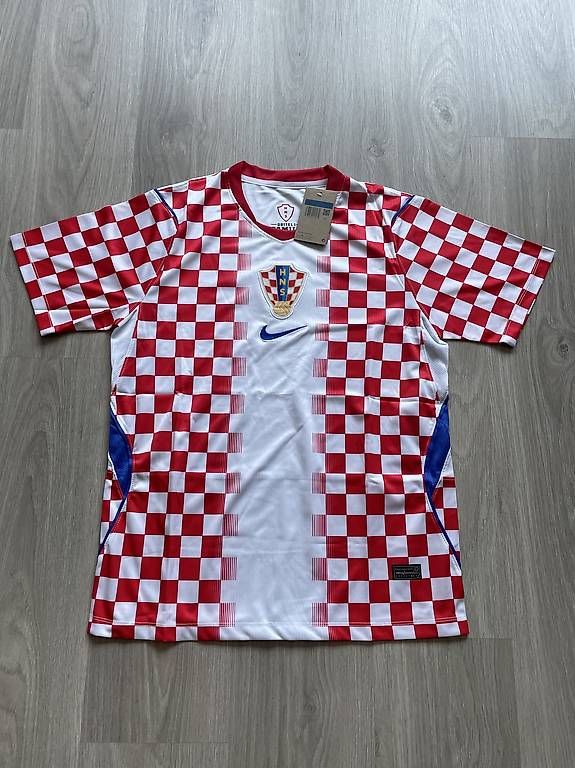 Maillots de corps & Pantalons: Kroatien Trikot Gr. M Neu – D'occasion à Biel/Bienne par Bolagol9
