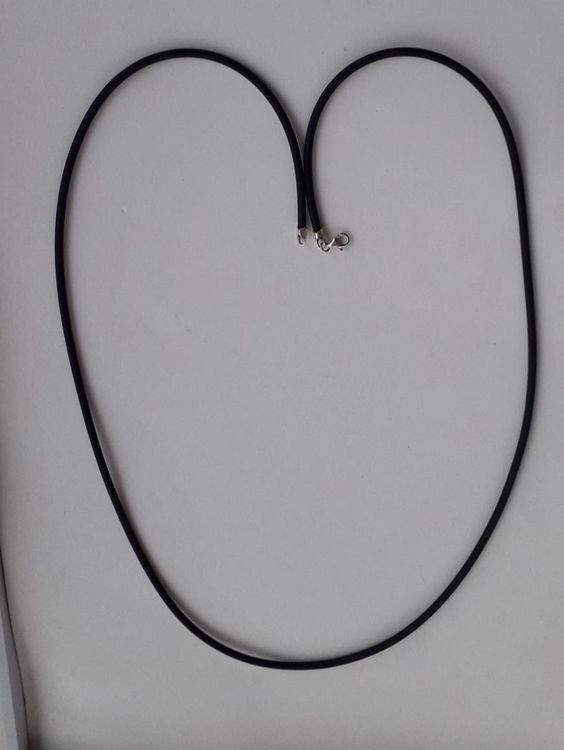Catenine: Kautschuk Halsband Länge 90mm, Durchmesser 2mm. – Nuovo e nell'imballaggio originale da Winistorf venduto da acreativ4