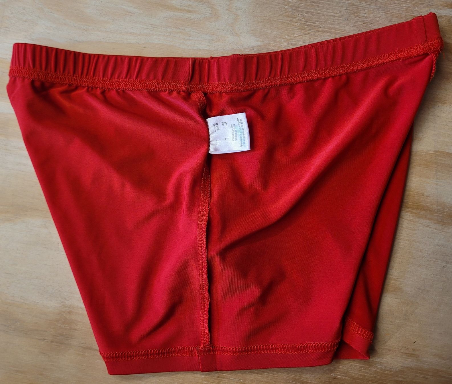 Hosen: SHORT ROUGE – Gebraucht aus Lausanne von PlusValue_Lausanne 2