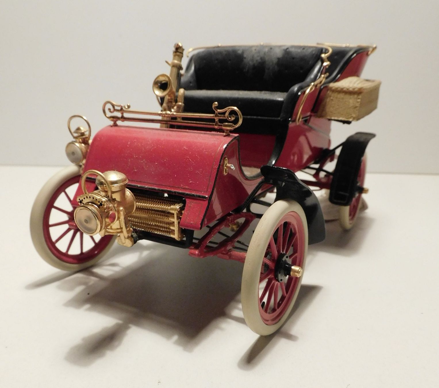 Ford Modellini d'auto: Modell Auto Oldtimer 1903 Ford Model A – Usato da Sursee venduto da 76 1