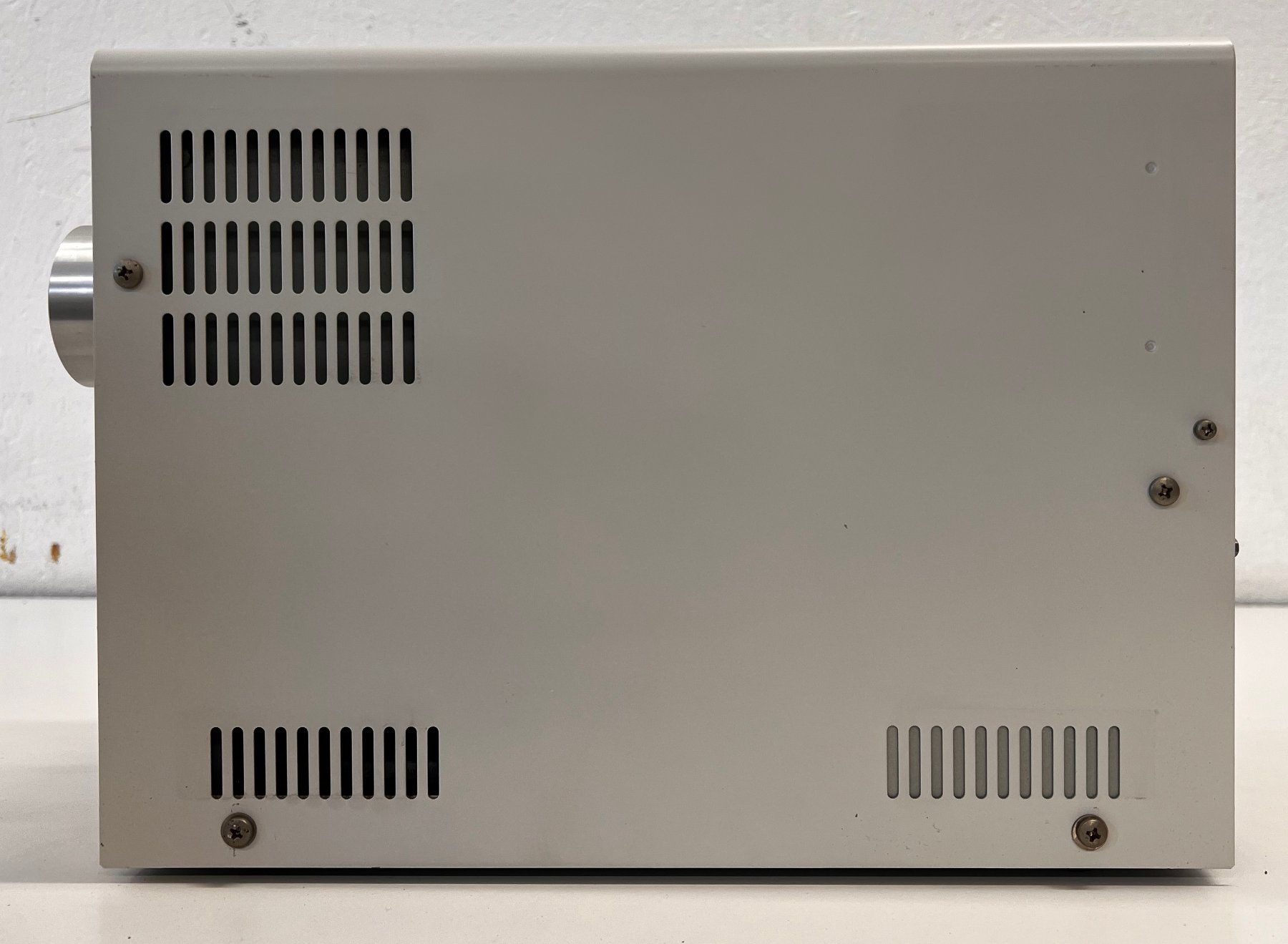 Accessori da laboratorio: Hamamatsu L9588-06 LC8 Lightningcure Spot Light Source – Usato da Niederdorf venduto da LeptonAG_Labor 3