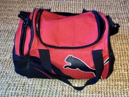 PUMA Sporttasche / Umhängetasche in Rot