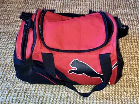 PUMA Sporttasche / Umhängetasche in Rot
