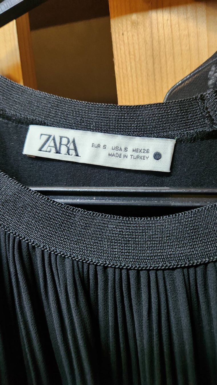 Zara Kleiderpakete: Kleiderpaket Grösse S – Gebraucht aus Dübendorf von Jolenia 4