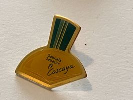 1 Pin Parfum Gabriela Sabatini