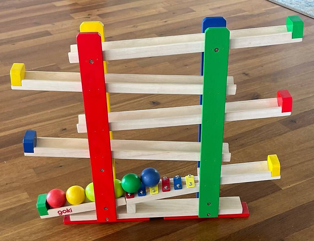 Giocattoli: Goki Holzkugelbahn mit Xylophon – Usato da Bellikon venduto da Ndorfer