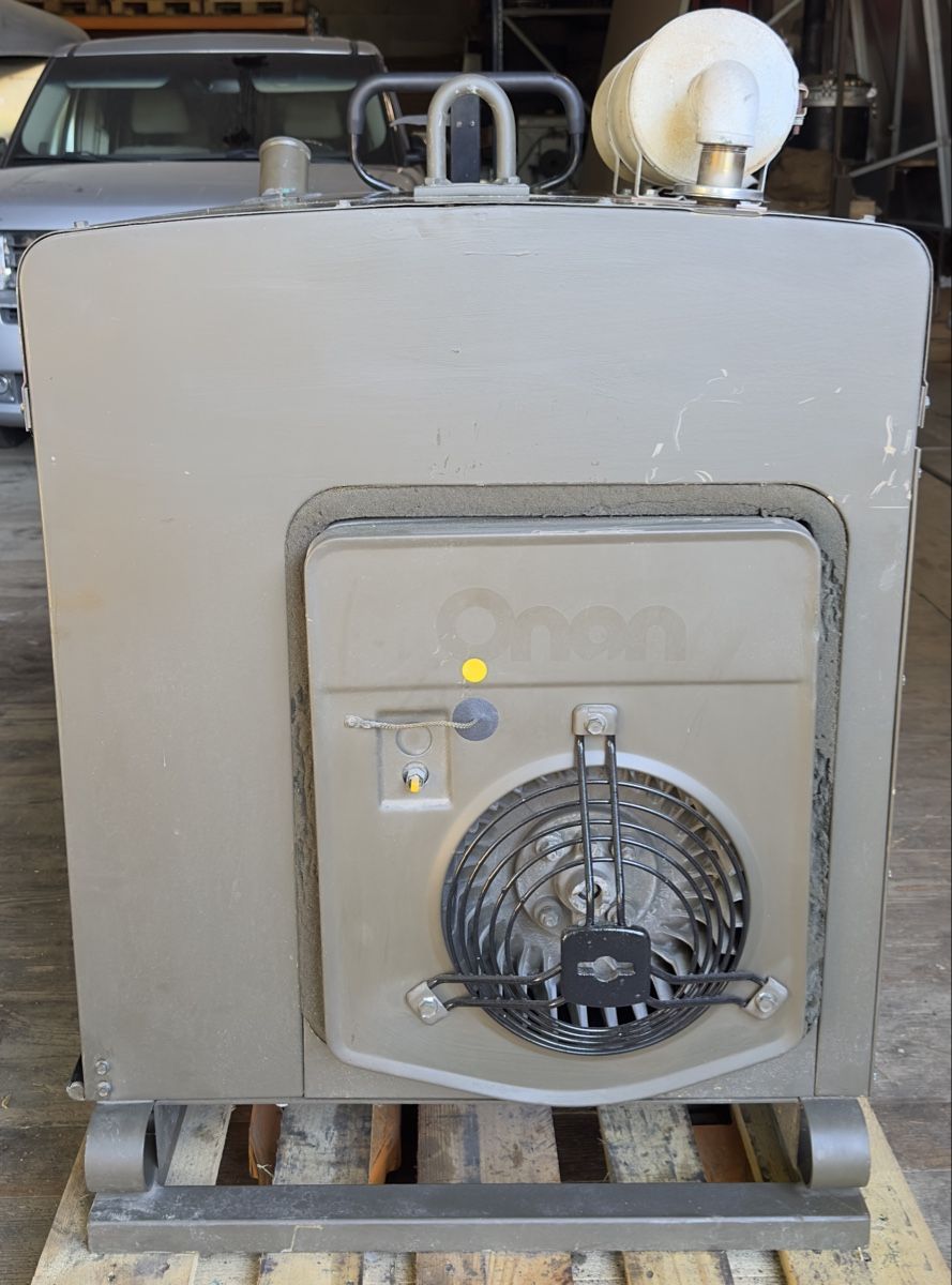 Générateurs de courant: Onan 6KW Strom Generator  – D'occasion à Grossdietwil par Armyhunter 5