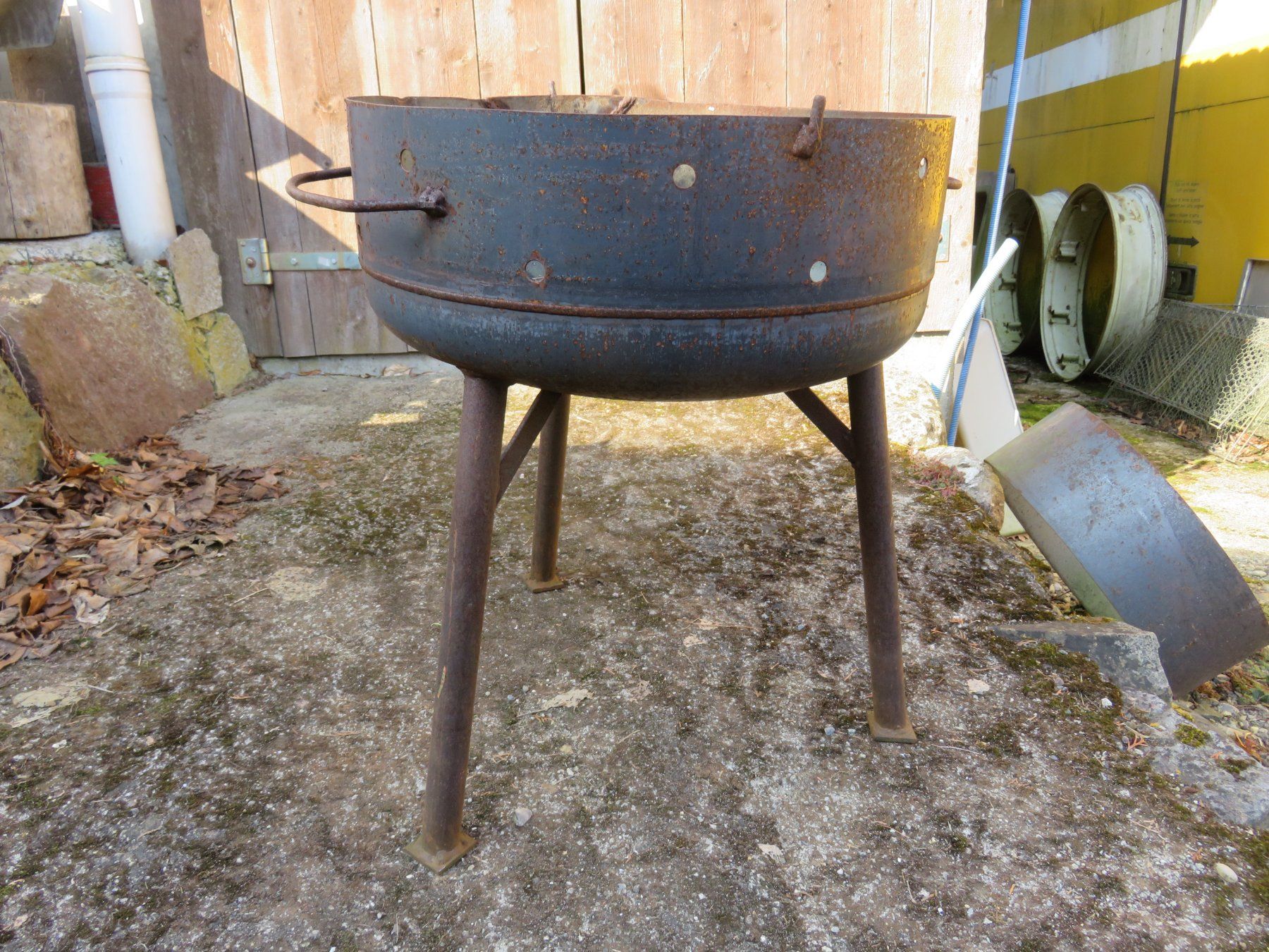 Bracieri: Feuerschale - mit Grillplatte – Usato da Hörhausen venduto da Kobi114830 2