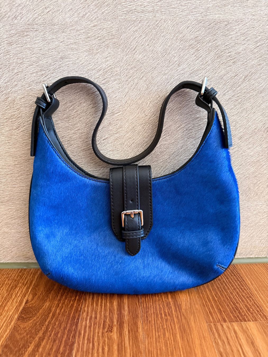 Topshop Taschen für Damen: Handtasche blau schwarz Fell Optik – Gebraucht aus Uerikon von Vanessita07