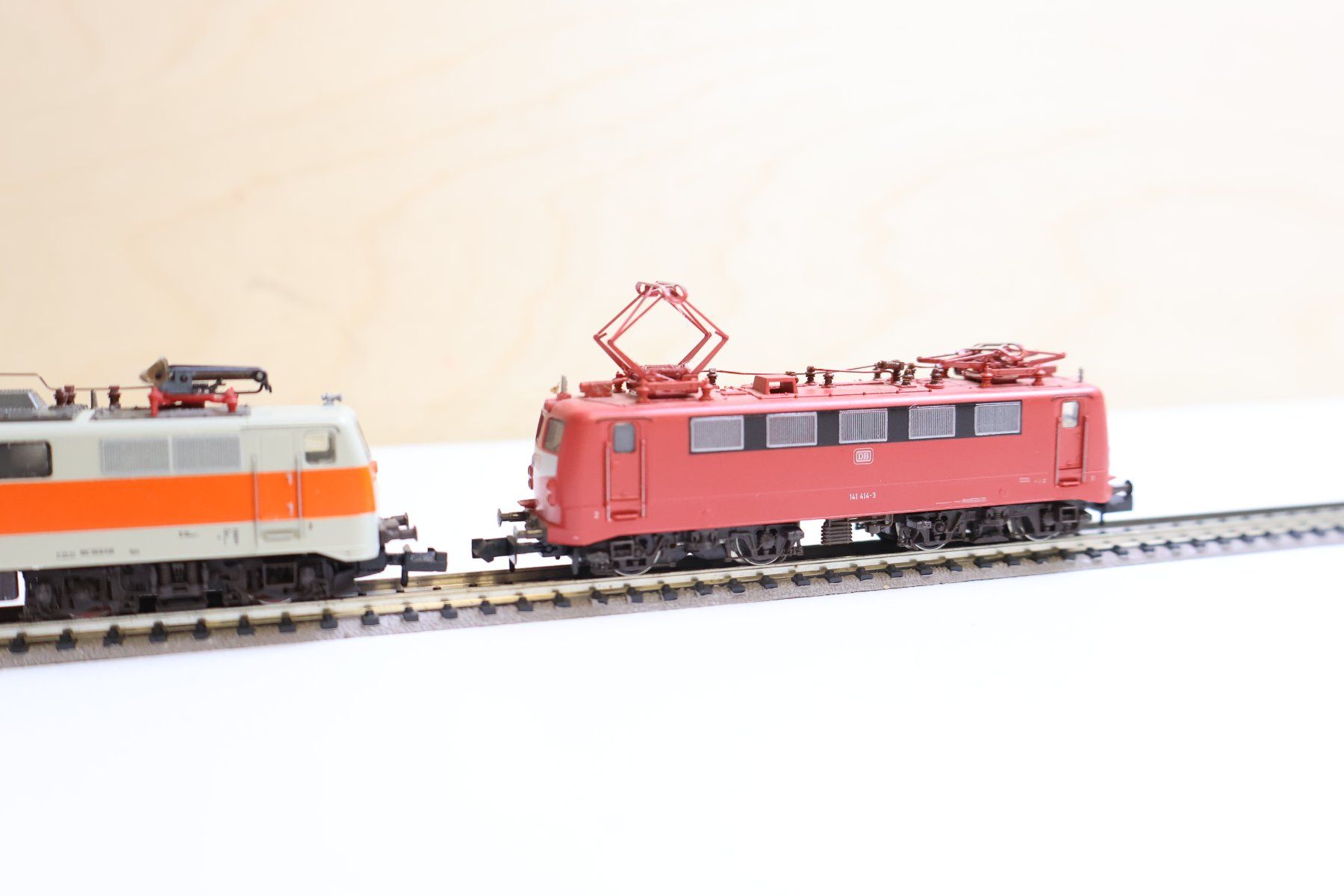 Fleischmann Modellini di ferrovie: Fleischmann 2 x E-Loks BR 141/111 - Spur N – Usato da Winterthur venduto da Monstera 7