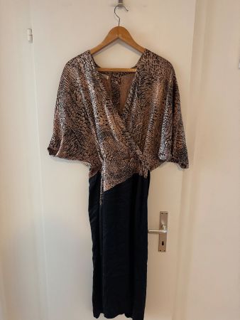 Damen Kleid gemustert schwarz Grösse 38 guter Zustand