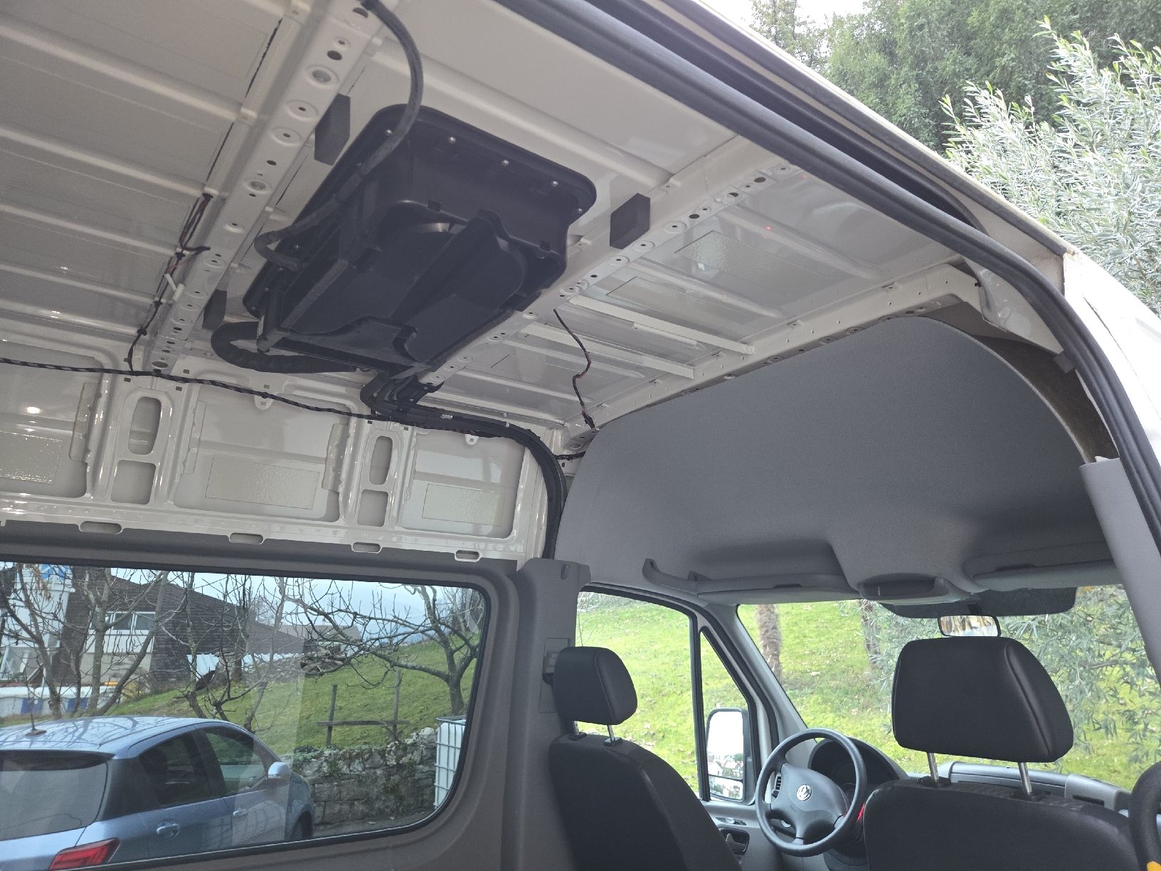 Toutes les pièces détachées: Climatisation arrière de toit complète VW Crafter – minibus – D'occasion à Vevey par seb_7pg8 1