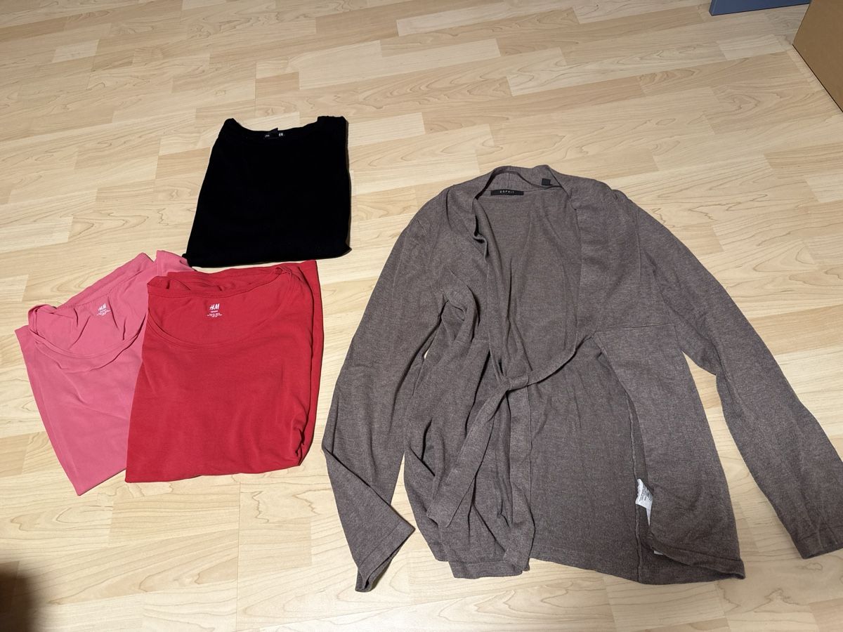 Lots de vêtements: Umstandspullover – D'occasion à Seuzach par lu-zi