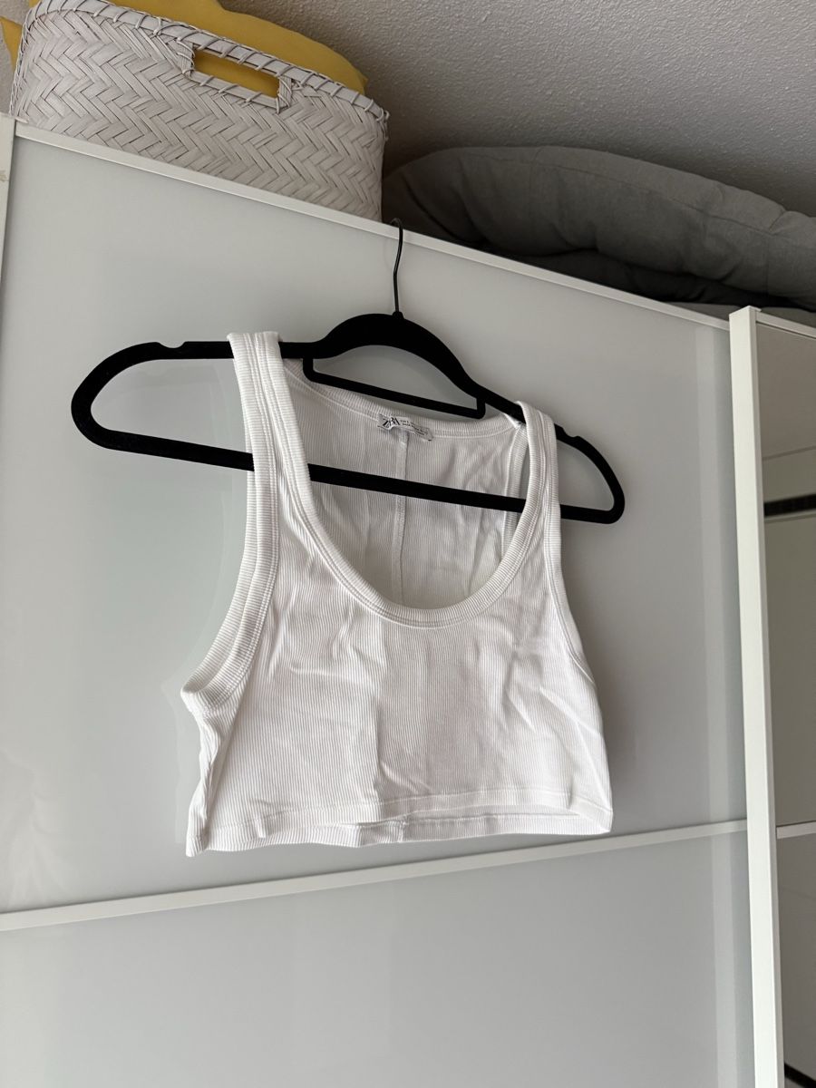 Zara Top: Top – Usato da Wil SG venduto da xrnvani