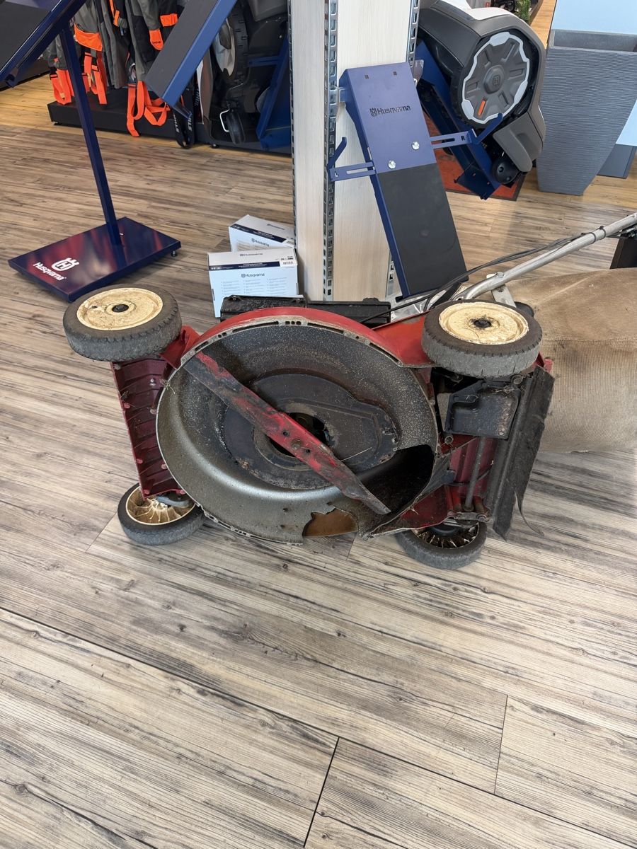 Toro Rasenmäher: Toro Rasenmäher 53cm Schnittbreite – Defekt aus Malters von BachBrun 5