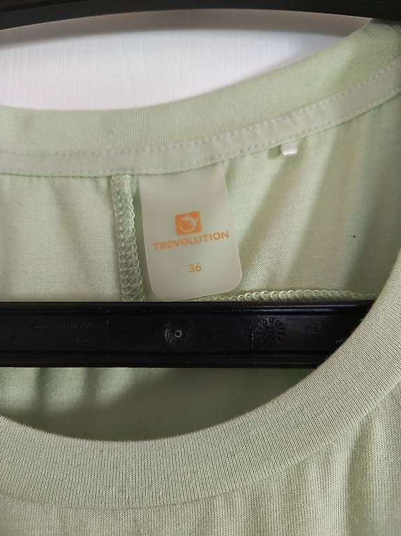 T-Shirts: 2 Shirt vo Trevolution  – Gebraucht aus Flawil von minggeli83 3
