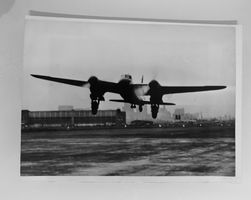 Foto 1950 Bombardier von Diana&Bob Bixby Notlandung Calcutta