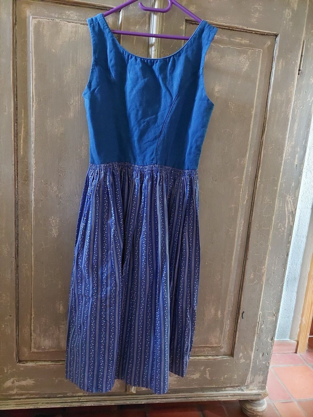 Robes: Barbarino . Dirndl blau 40 – D'occasion à Besenbüren par teluride89 3