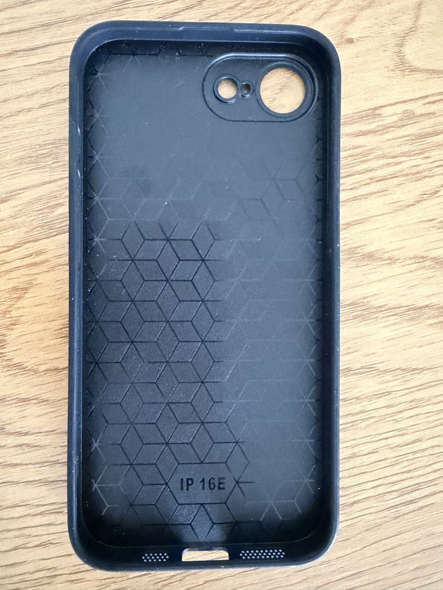 Apple Covers & Schutzfolien: 3x iPhone 17e Case – Gebraucht aus Thun von cmfr84 5
