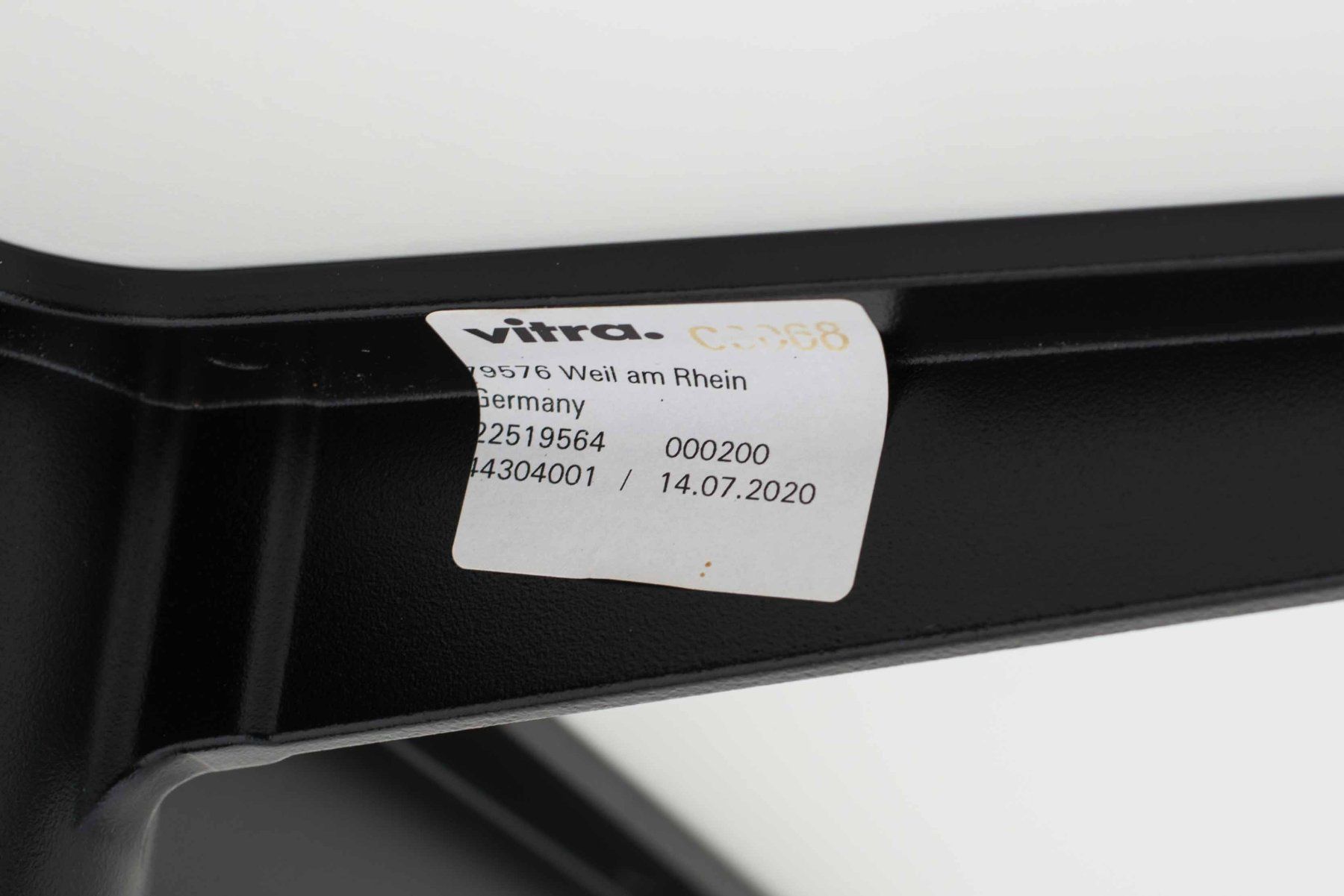 Vitra Tische: Vitra Contract Table von Charles & Ray Eames – Gebraucht aus Zürich von STUZH38 7