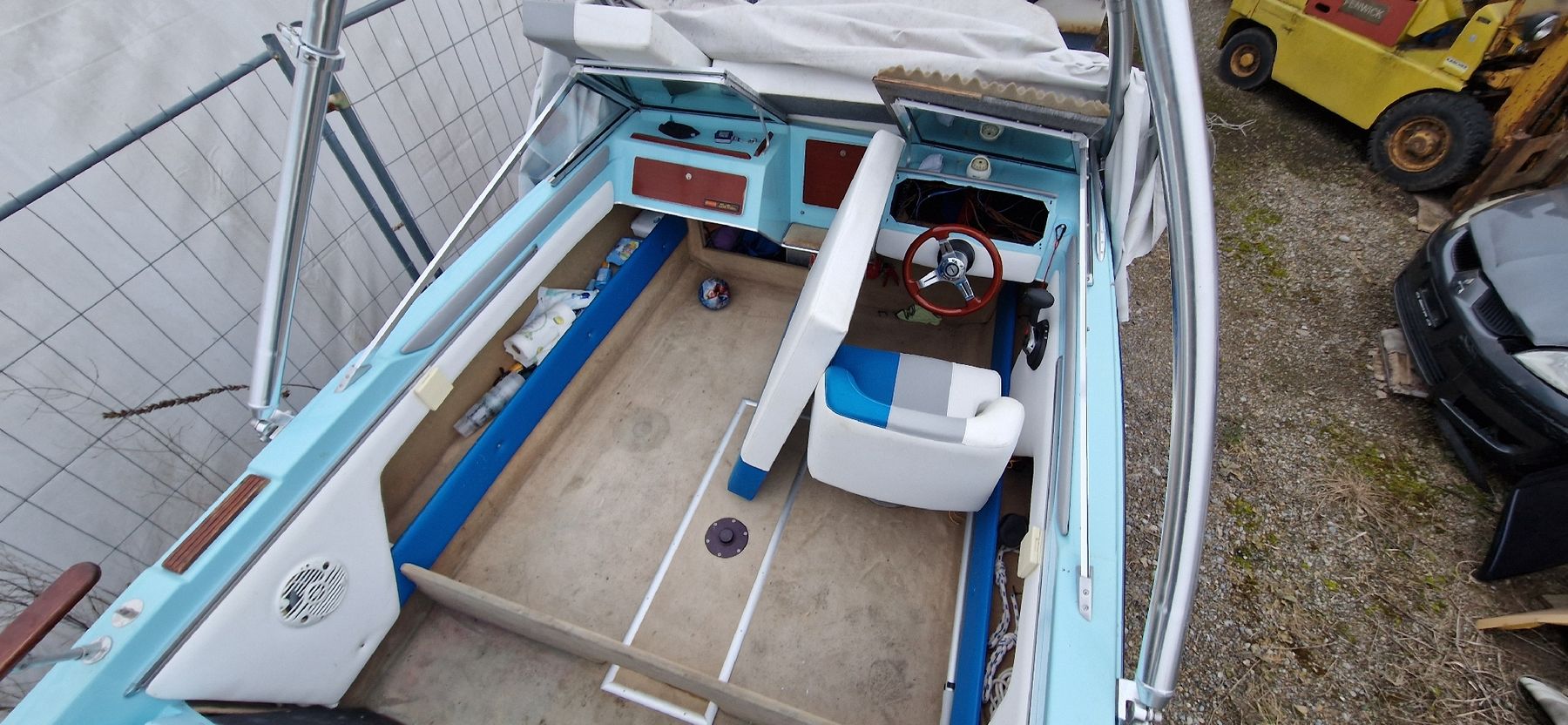 Glastron Boote: Glastron Boot mit Wakeboard Turm – Defekt aus Altenrhein von naknet 8
