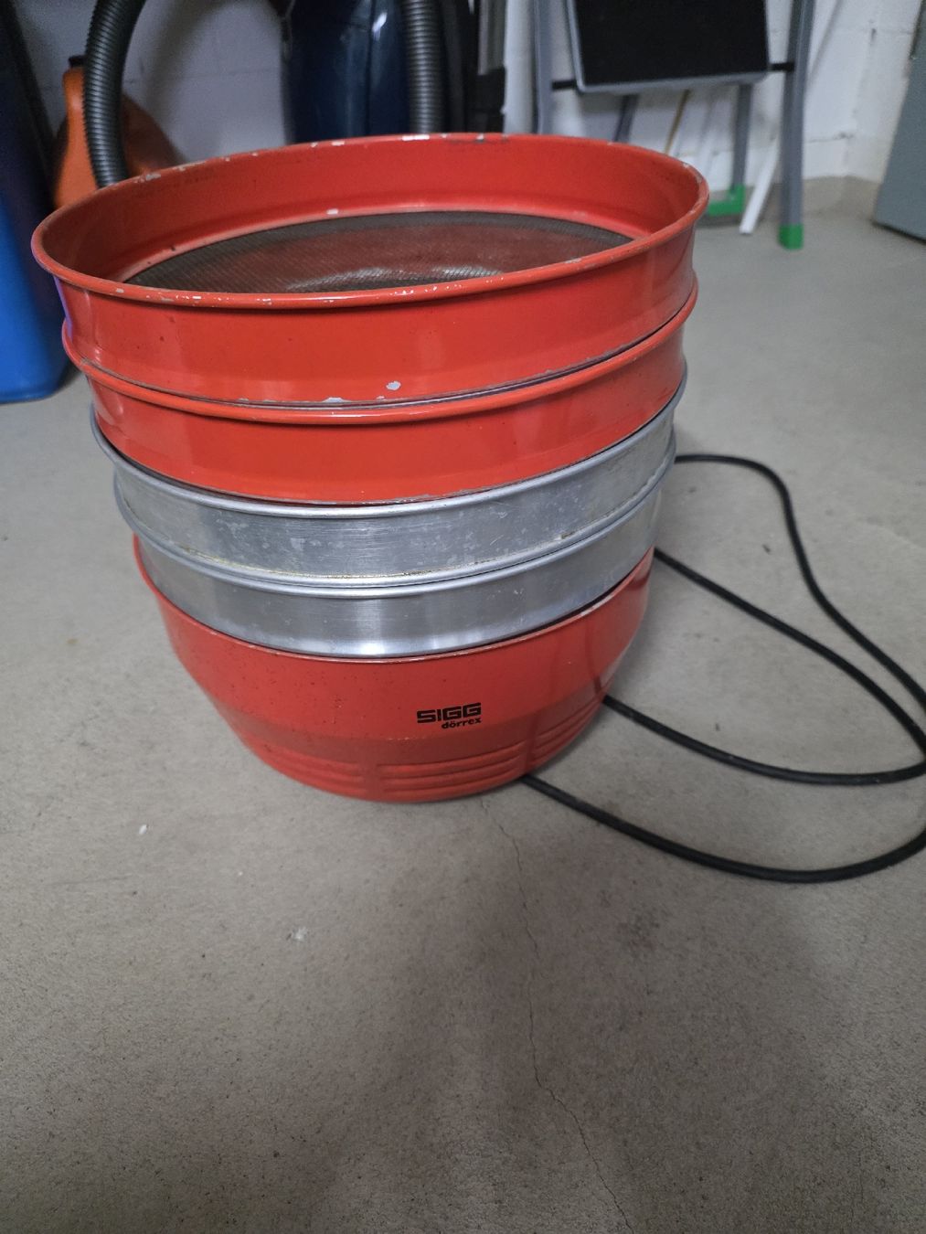 Sigg Dörrex Dörrgerät mit mehreren Aufsätzen gebraucht (D'occasion) à ...