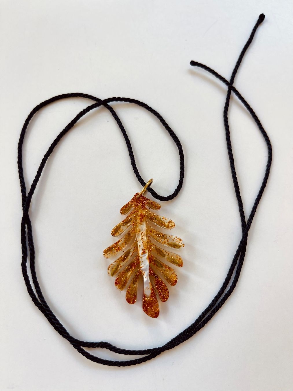 Pendentifs: Pendentif porte-bonheur Santé – Neuf avec emballage d'origine à Genève par Annilu 2
