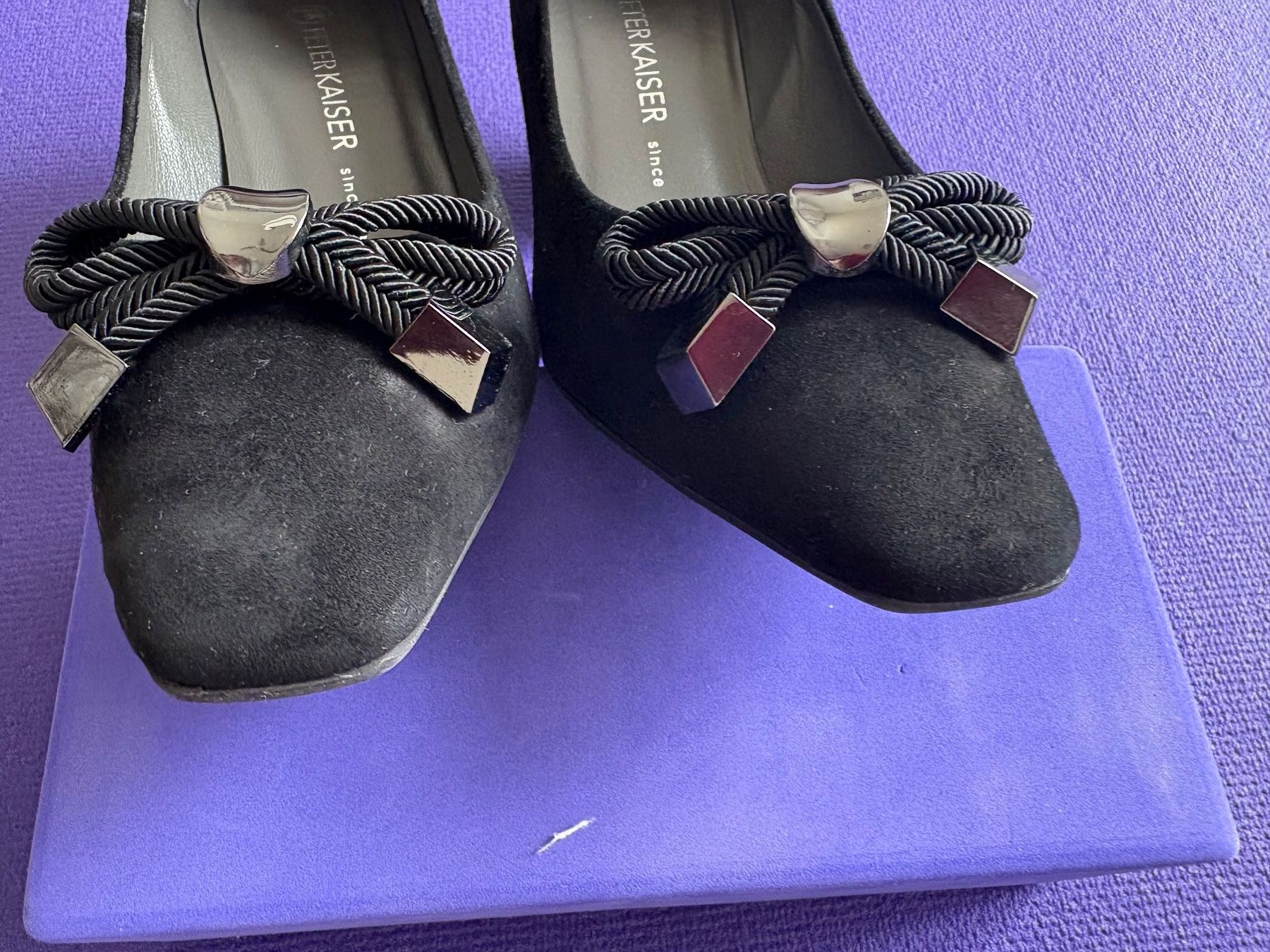 Kaiser Damenschuhe: Pumps von Peter Kaiser - Wildleder - schwarz - Grösse 5 – Gebraucht aus Oberwil BL von nefret01 5
