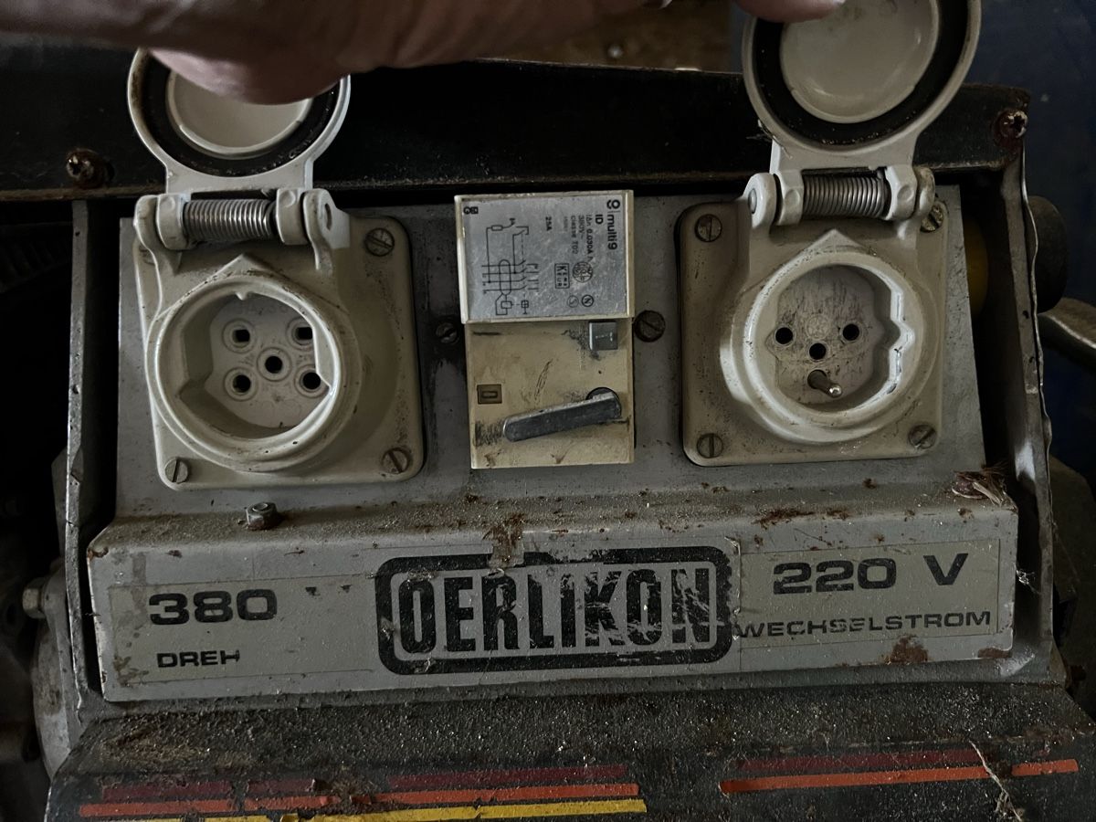 Générateurs de courant: Generator, 220v / 380v Schweissgenerator  – Défectueux à Wettingen par Wespi4 3