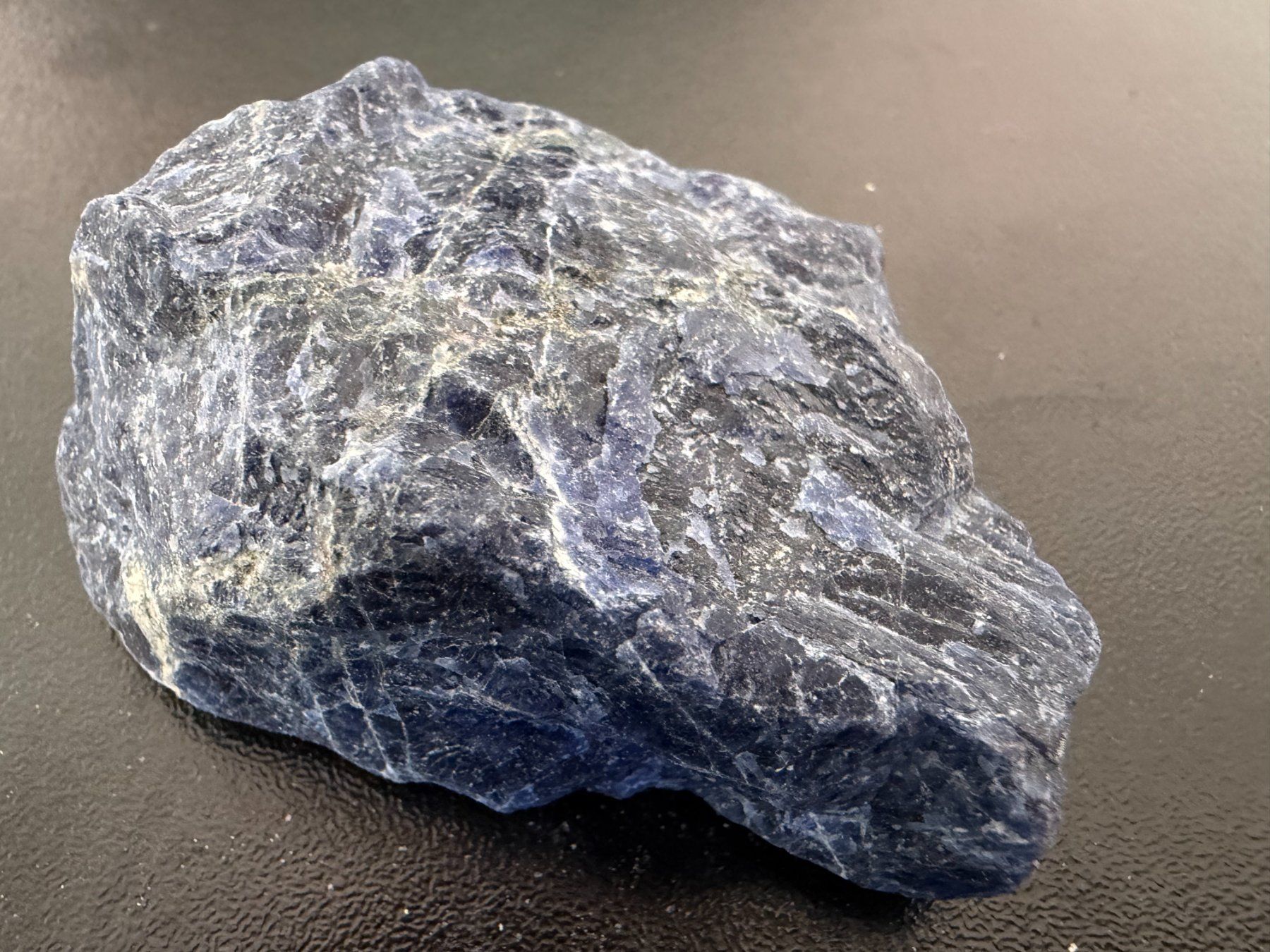 Minerali & Pietre curative: Sodalite, Namibia (5.11) – Nuovo (secondo la descrizione) da Muri b. Bern venduto da Gemmes