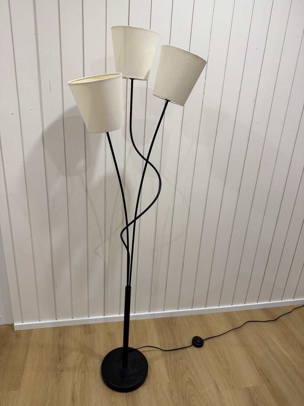 Lampes: Stehlampe – D'occasion à Brugg AG par ohuggenberger