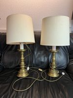 2 Vintage Messing-Tischlampen mit Stoffschirm
