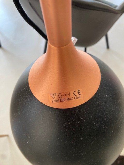 Lampadari & plafoniere: Lampe noire – Usato da Territet venduto da inf_8dbh 1