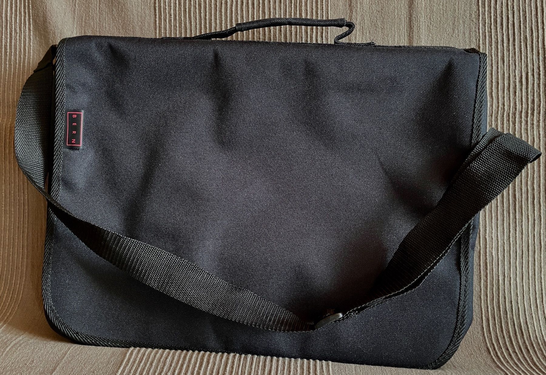 Valigie & Borse: Laptoptasche schwarz neu mit Berner Logo, Dokumententasche – Nuovo (secondo la descrizione) da Bern venduto da Chraebu2