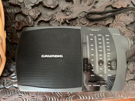 Grundig Tragbares Radio FM MW SW guter Zustand