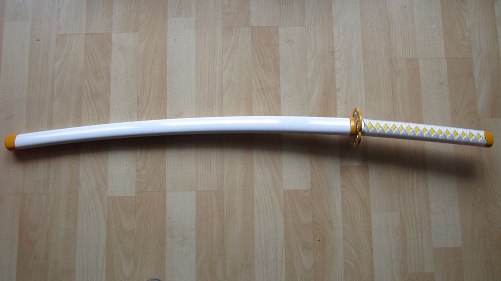 katana,sabre japonais de décoration en bon état