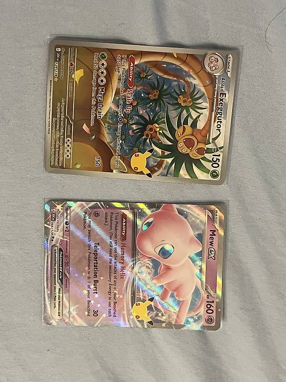 Carte collezionabili: Pokemon 30th Anniversary Bundle | Blister + Pikachu  – Nuovo e nell'imballaggio originale da Romanshorn venduto da theodoriuss 1
