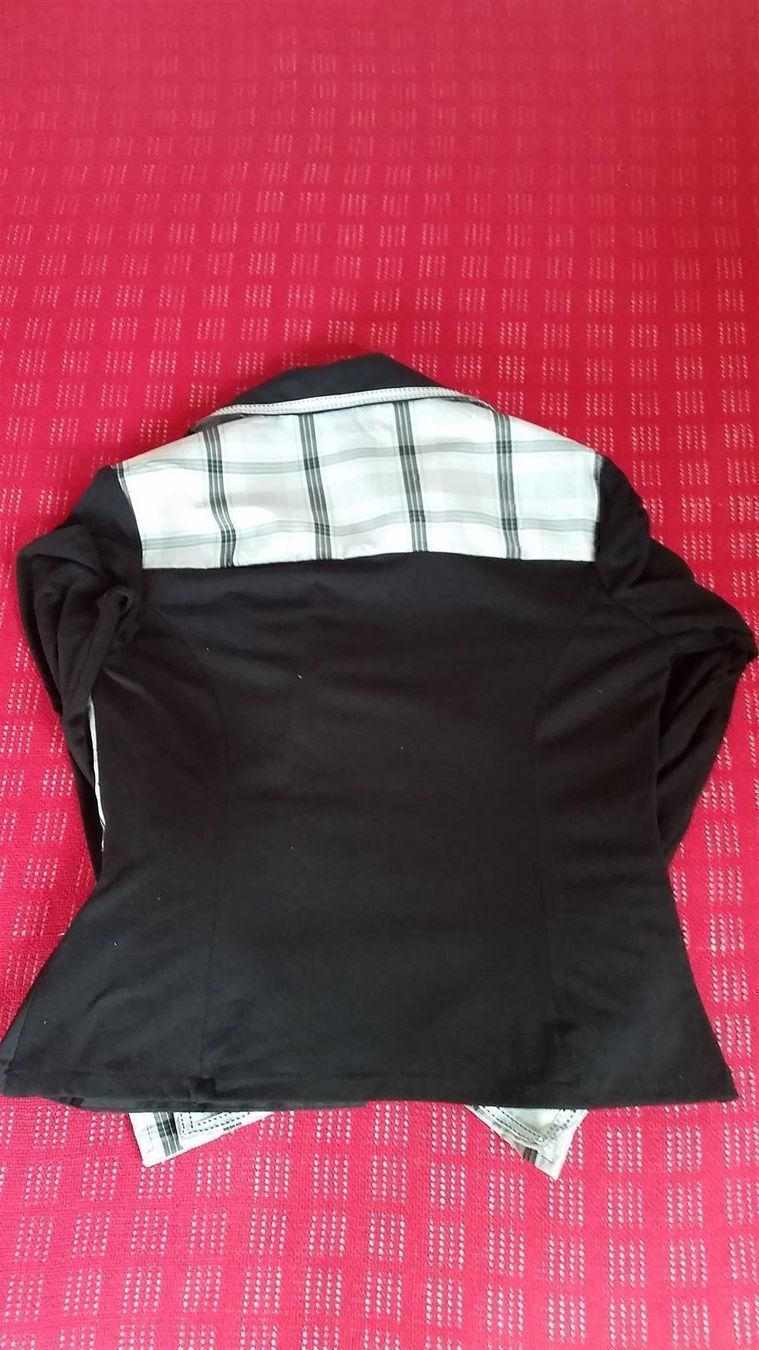 Giacche: Leichter Blazer Bluse mit raffinierten Details, Grösse L – Usato da Winterberg ZH venduto da Gemini63 1
