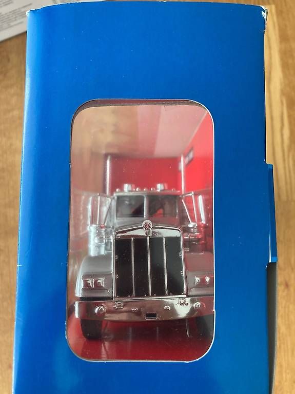 Modellini d'auto: 1/32 Kenworth & Auflieger – Nuovo e nell'imballaggio originale da St.Gallen venduto da Timon050503 2