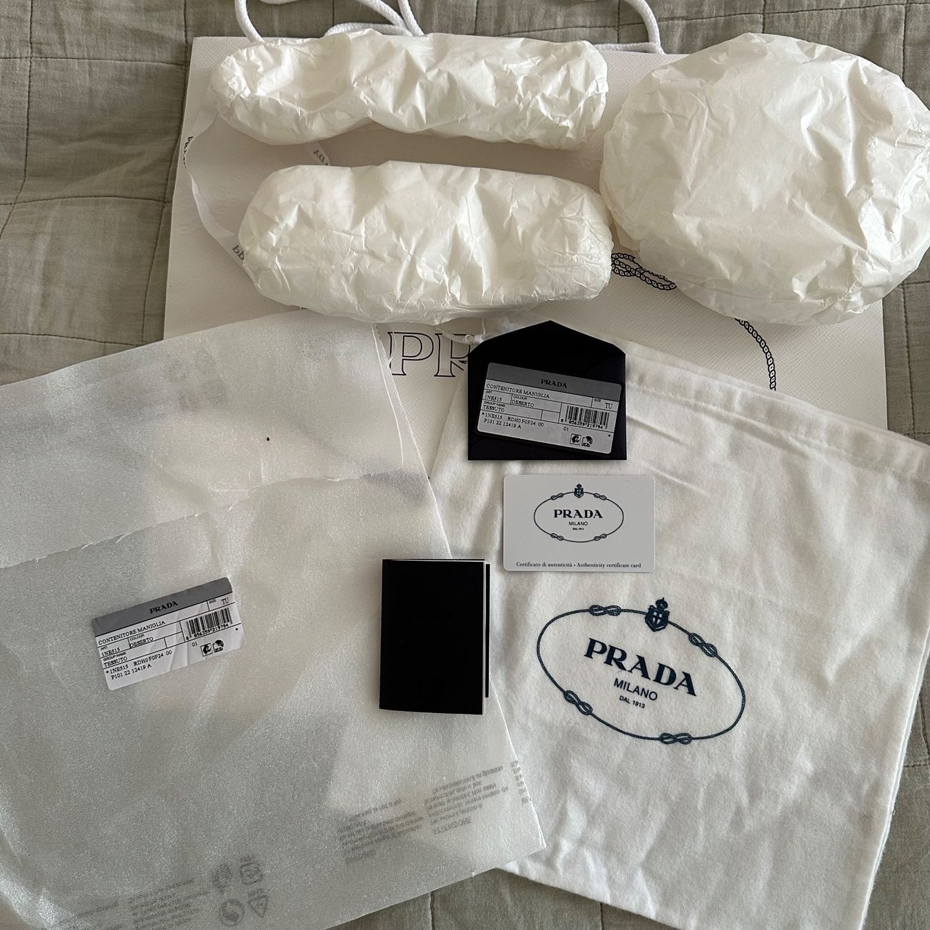 Prada Sacs femmes: Prada Re-Edition 2000 Beige – Neuf (Voir description) à Zürich par Nomase10. 3