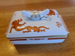 Meissen Porzellan Deckeldose roter Drache 2 . Wahl