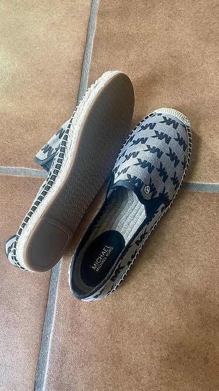 Damenschuhe: Ungetragene Espadrilles von Michael Kors – Gebraucht aus Gerlafingen von Flavia9 3