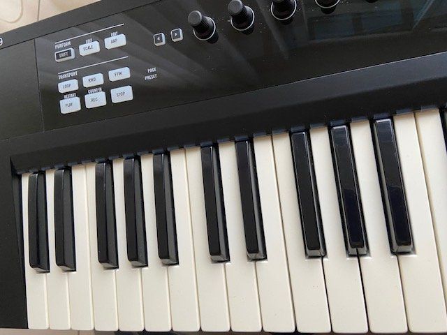 Native Instruments Strumenti musicali: NI Komplete Kontrol S49 – Usato da Zürich venduto da Maki8 6