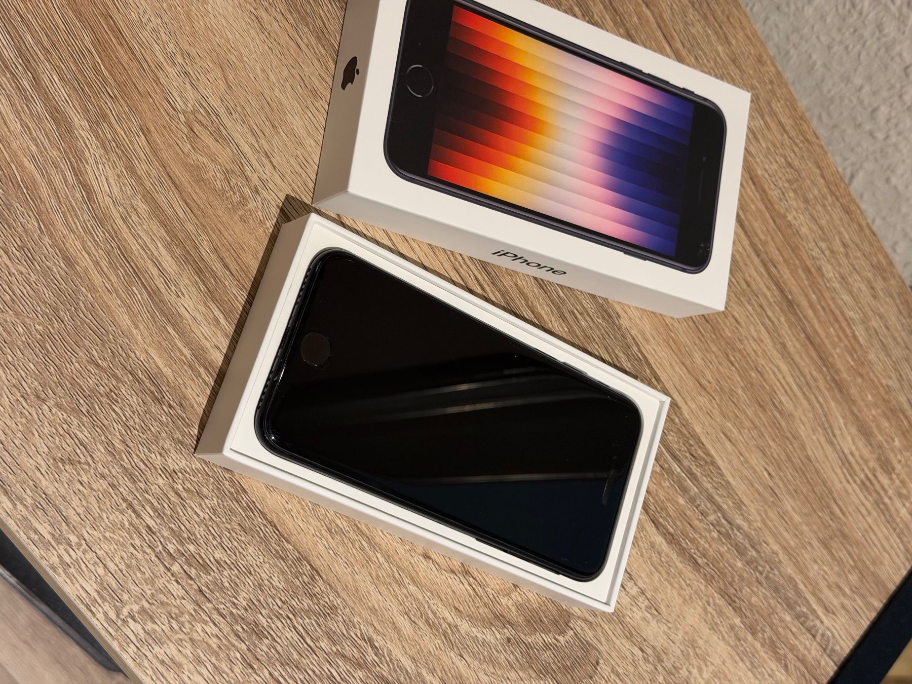Apple Portables: iPhone SE 3. Generation 128 gb – D'occasion à Luzern par Marccoll