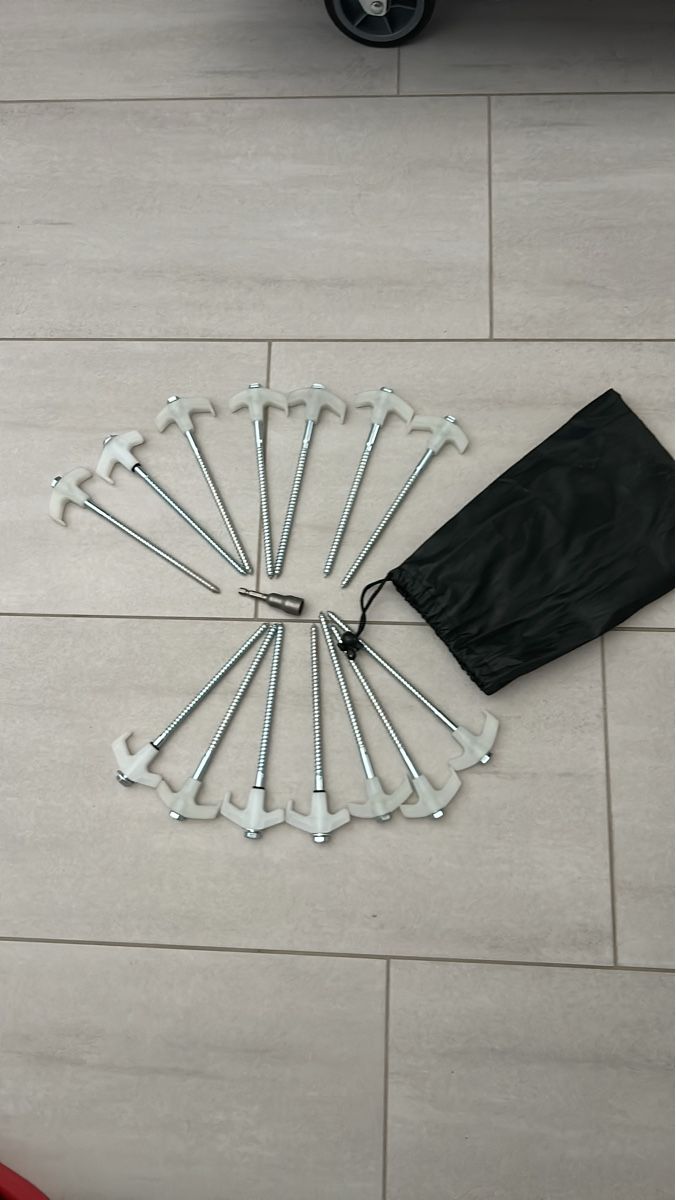 Zelte: 14 Haken mit Tasche Neuwertig – Gebraucht aus Muolen von pfa_t769
