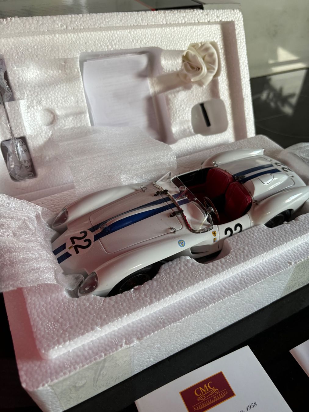 CMC Modellini d'auto: CMC Ferrari Testarossa weiss – Usato da Les Pontins venduto da Brumm01 2