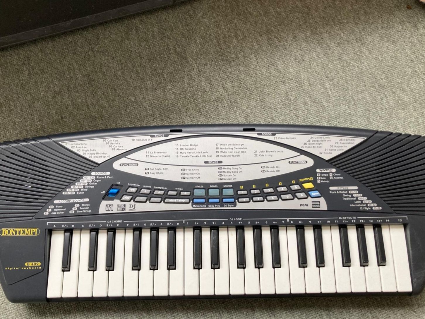 Bontempi Strumenti musicali: Bontempi Keyboard, 40 Keys – Usato da Nidau venduto da Cozybuying 1